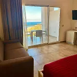 La Contessa Hotel