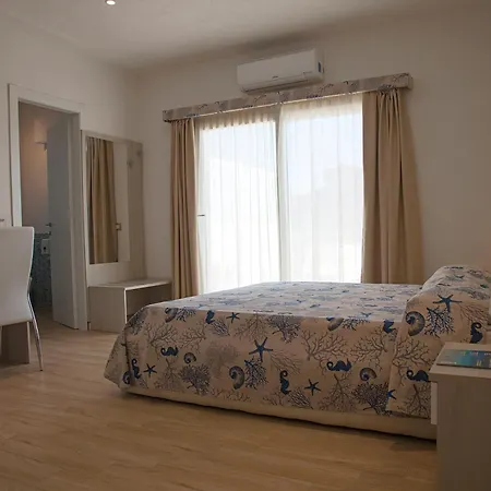 Hotel La Contessa 3*